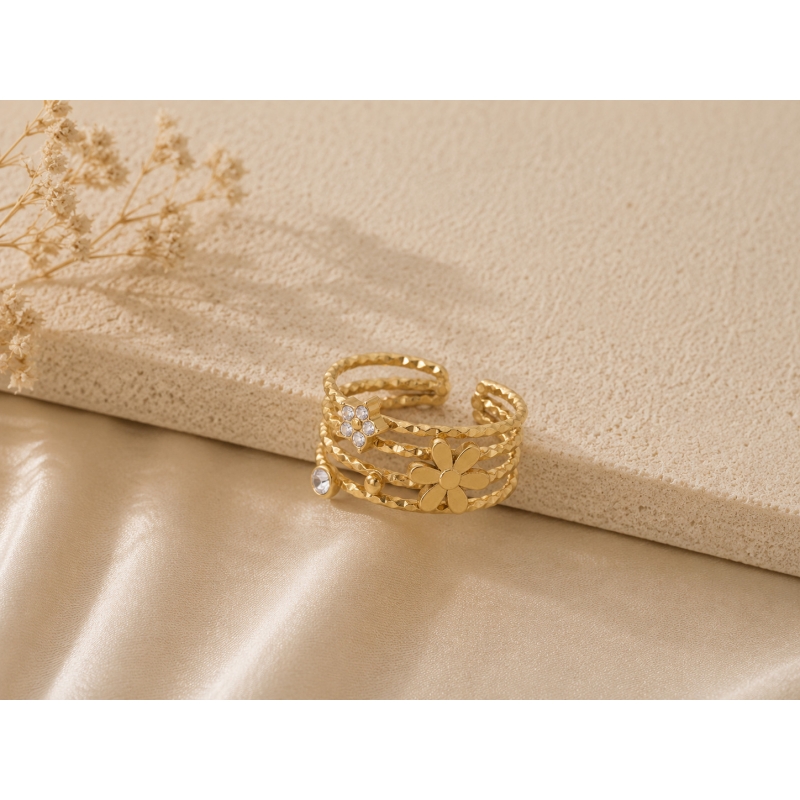 Goldener Blumenring